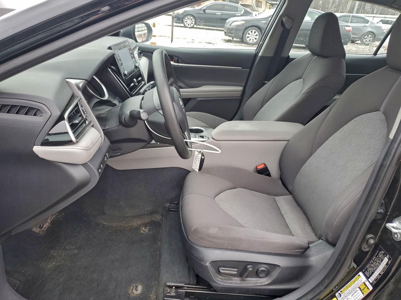 2023 TOYOTA CAMRY LE photo 7