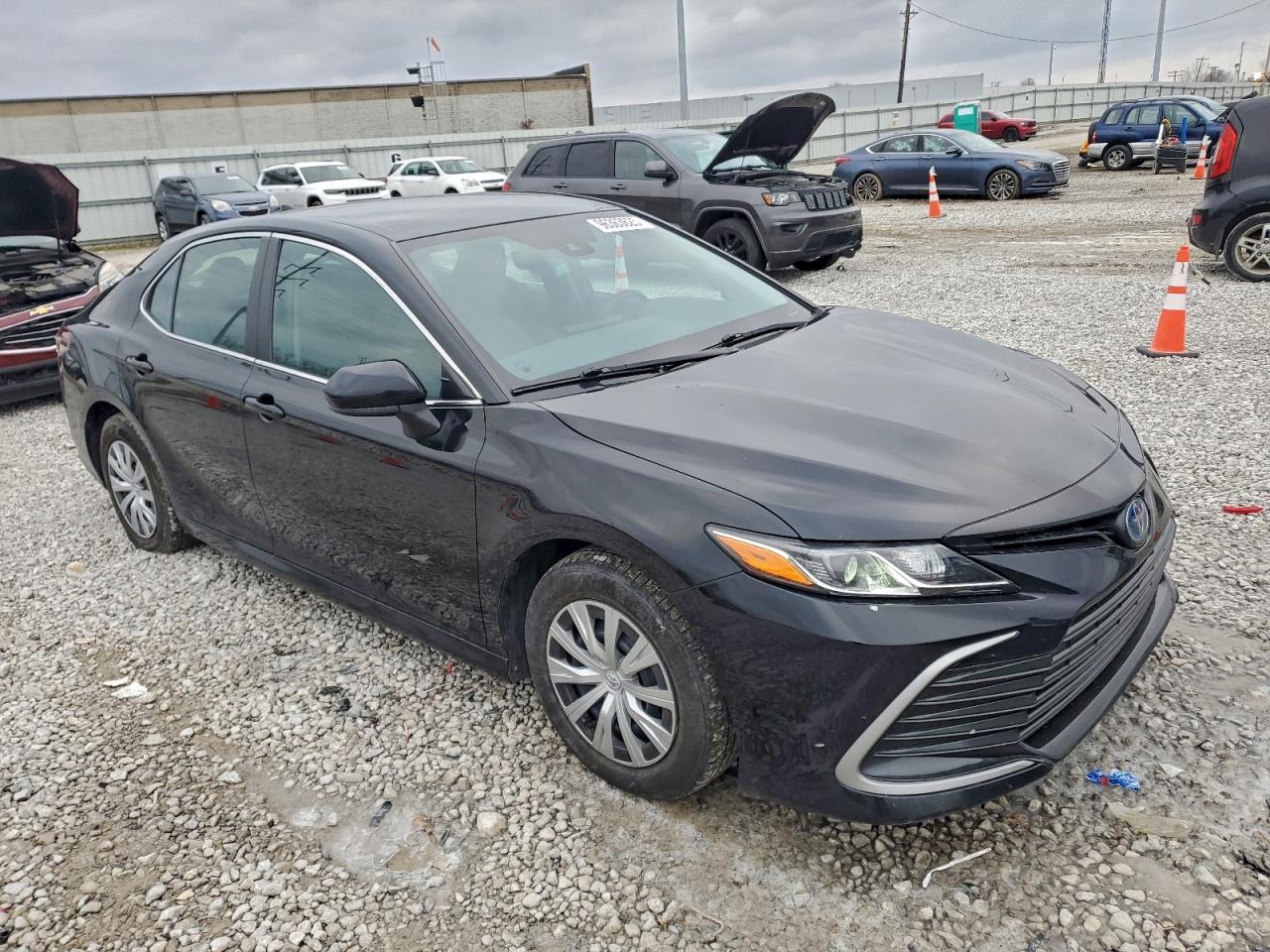 2023 TOYOTA CAMRY LE photo 4