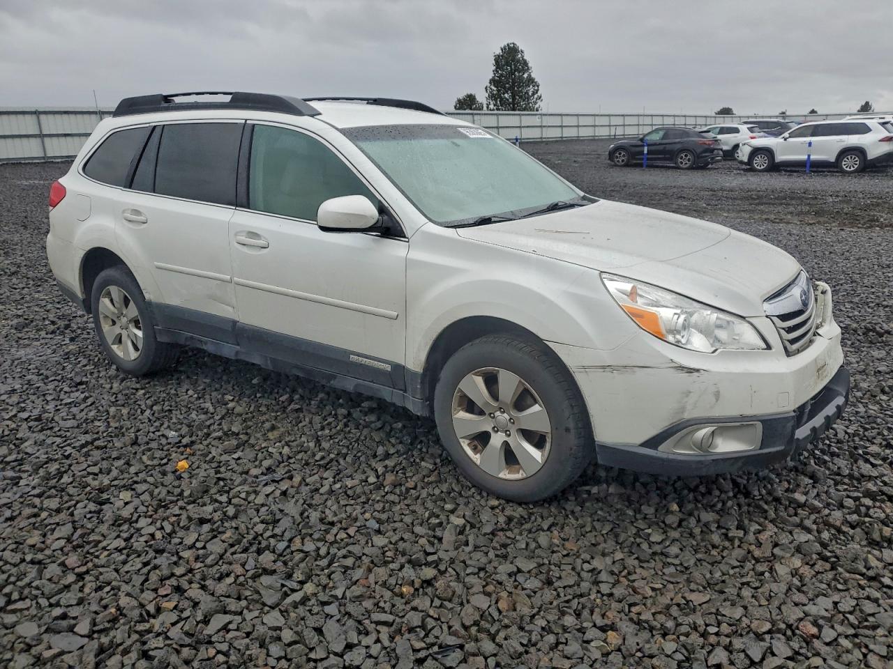 2011 SUBARU OUTBACK 2.5I PREMIUM photo 4