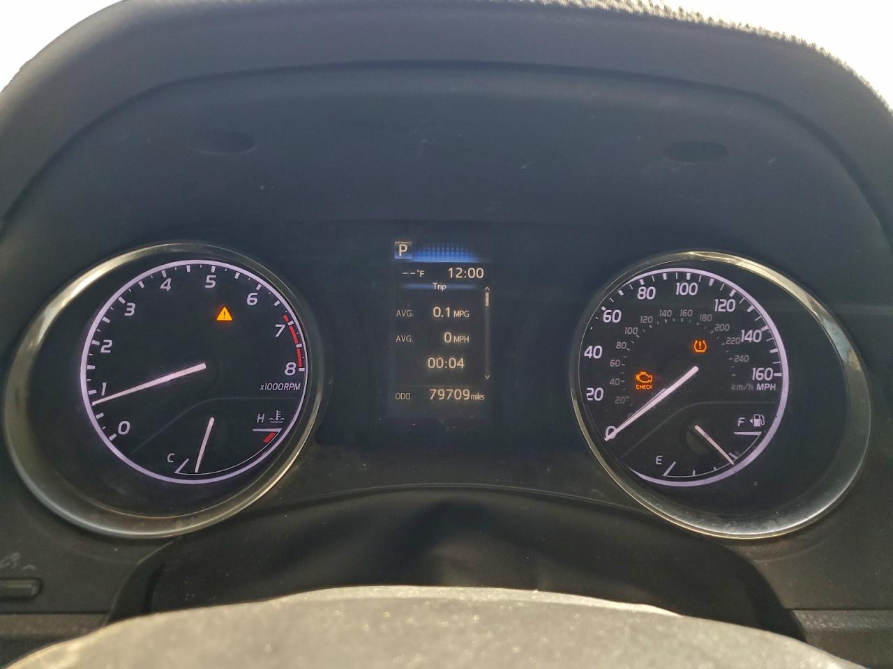 2020 TOYOTA CAMRY LE photo 9