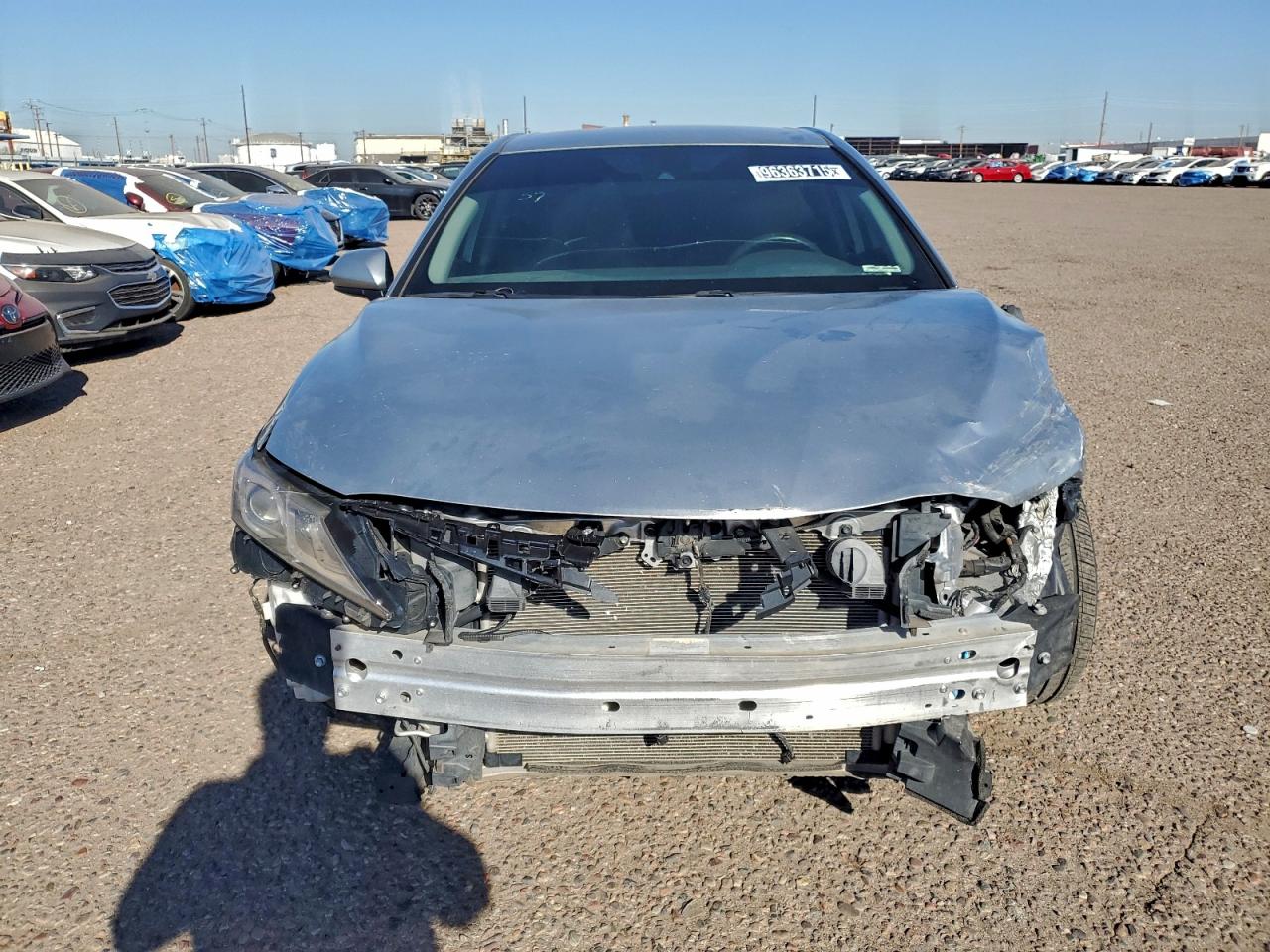 2020 TOYOTA CAMRY LE photo 5