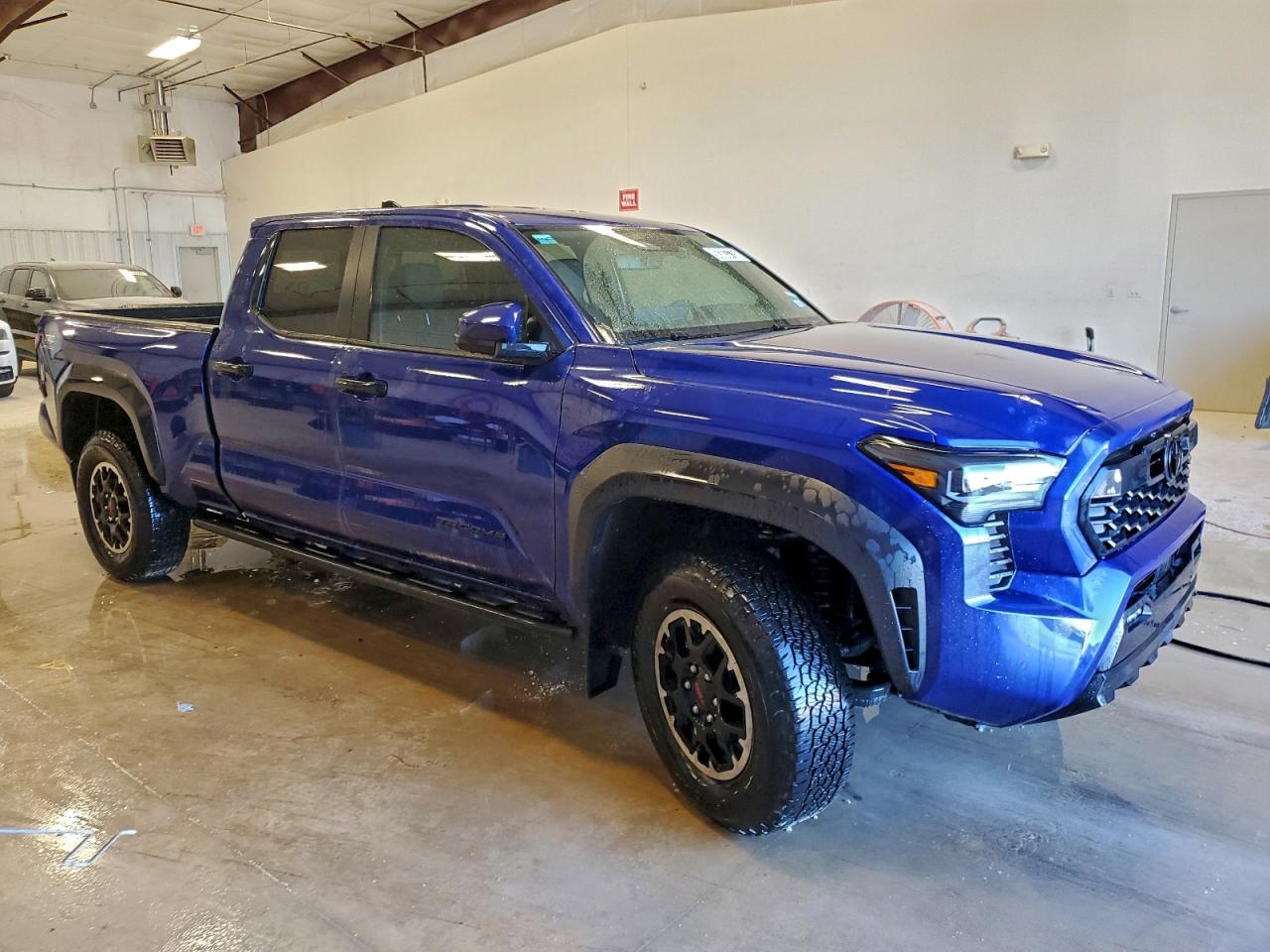 2024 TOYOTA TACOMA DOUBLE CAB photo 4