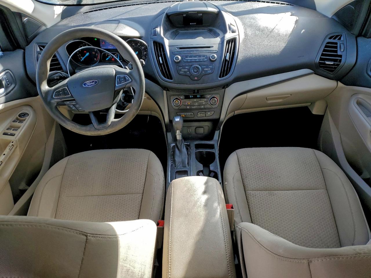 2017 FORD ESCAPE SE photo 8
