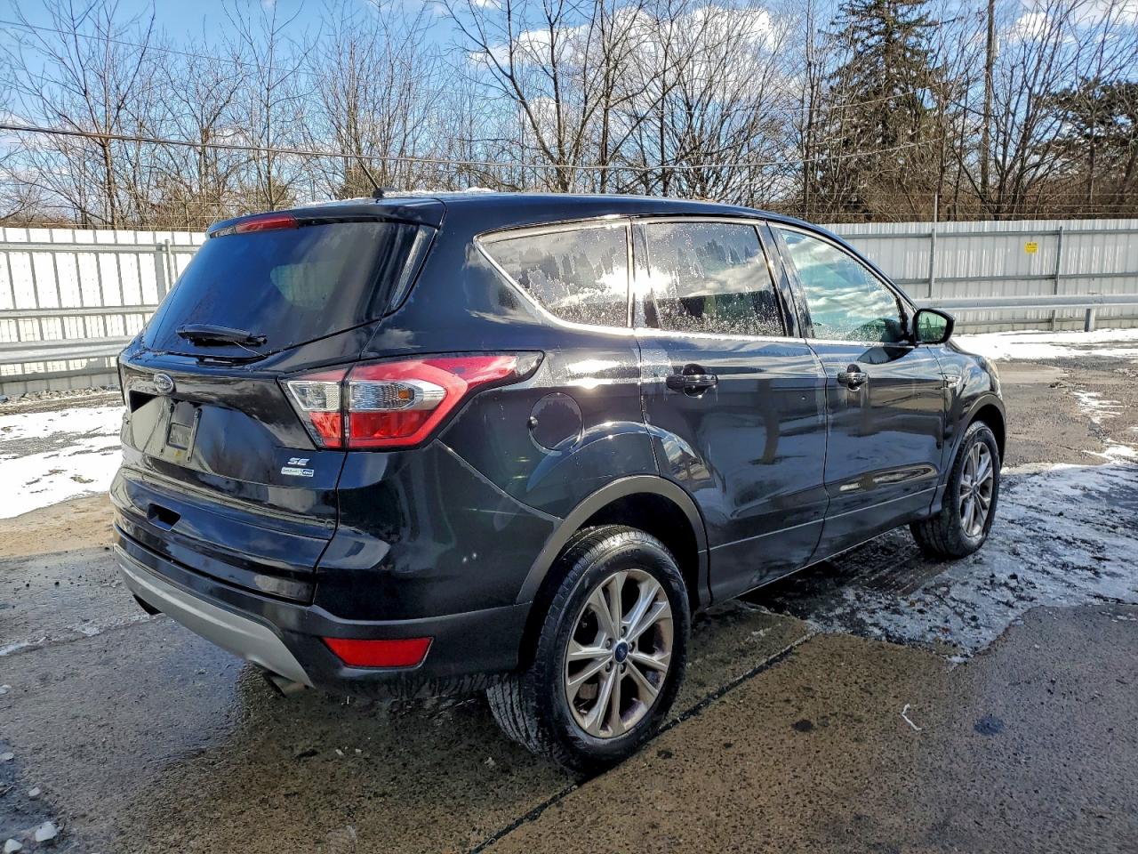 2017 FORD ESCAPE SE photo 3