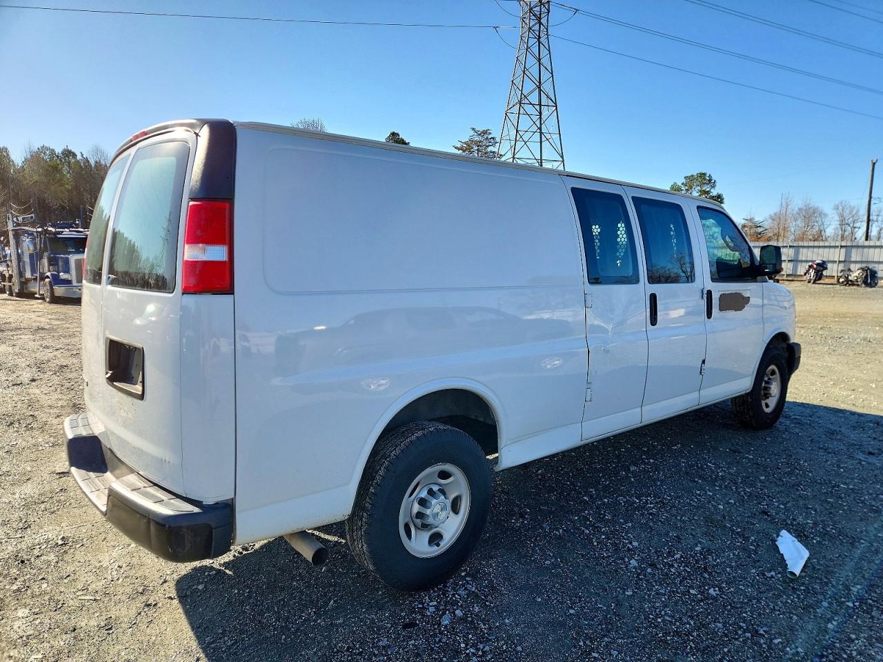 2020 CHEVROLET EXPRESS G3500 photo 3