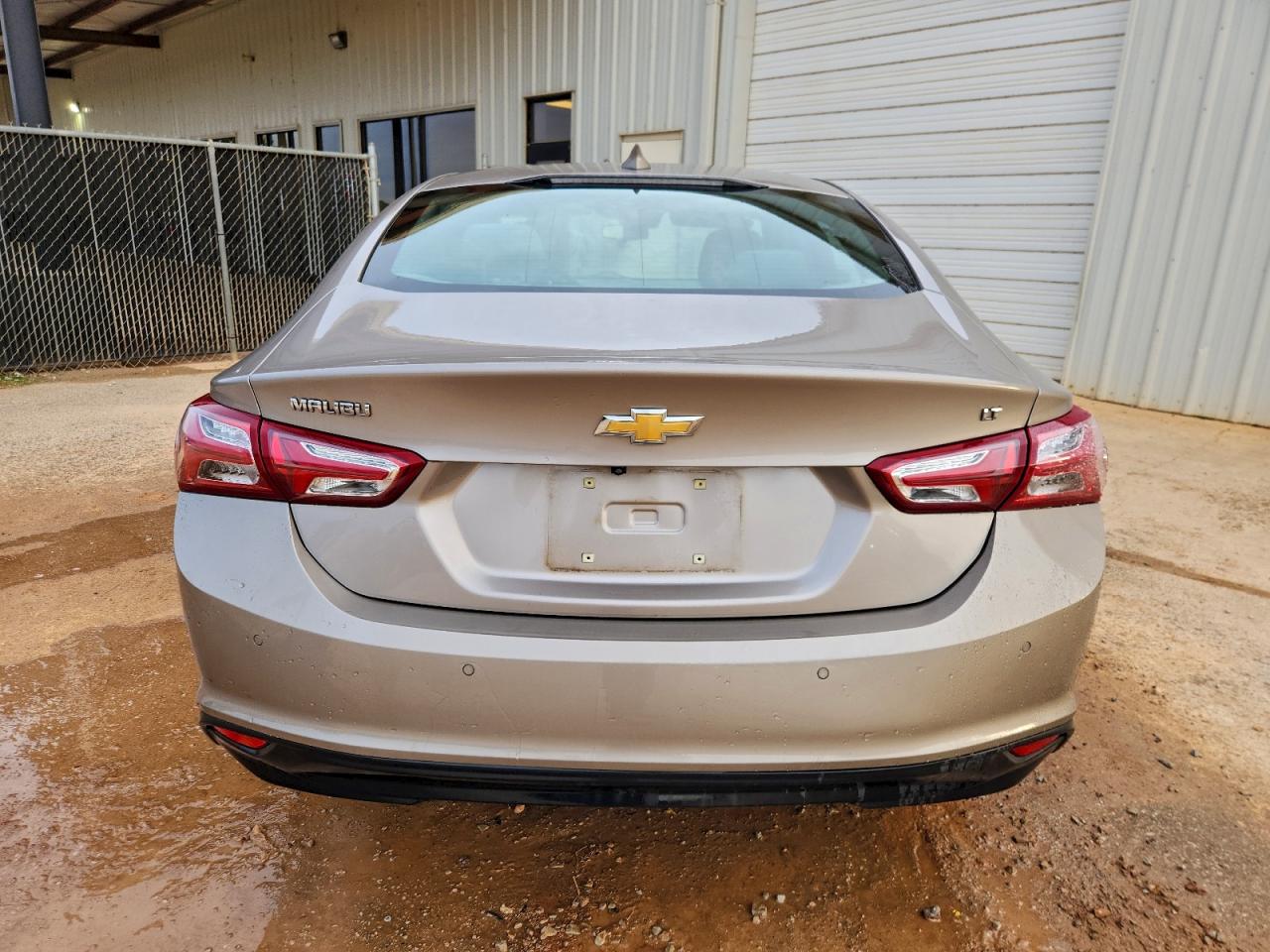 2022 CHEVROLET MALIBU LT photo 6
