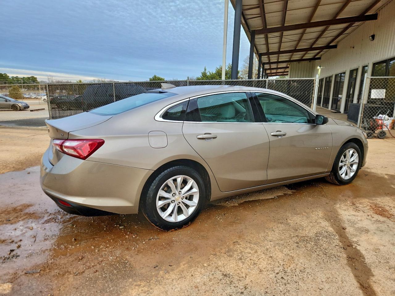 2022 CHEVROLET MALIBU LT photo 3