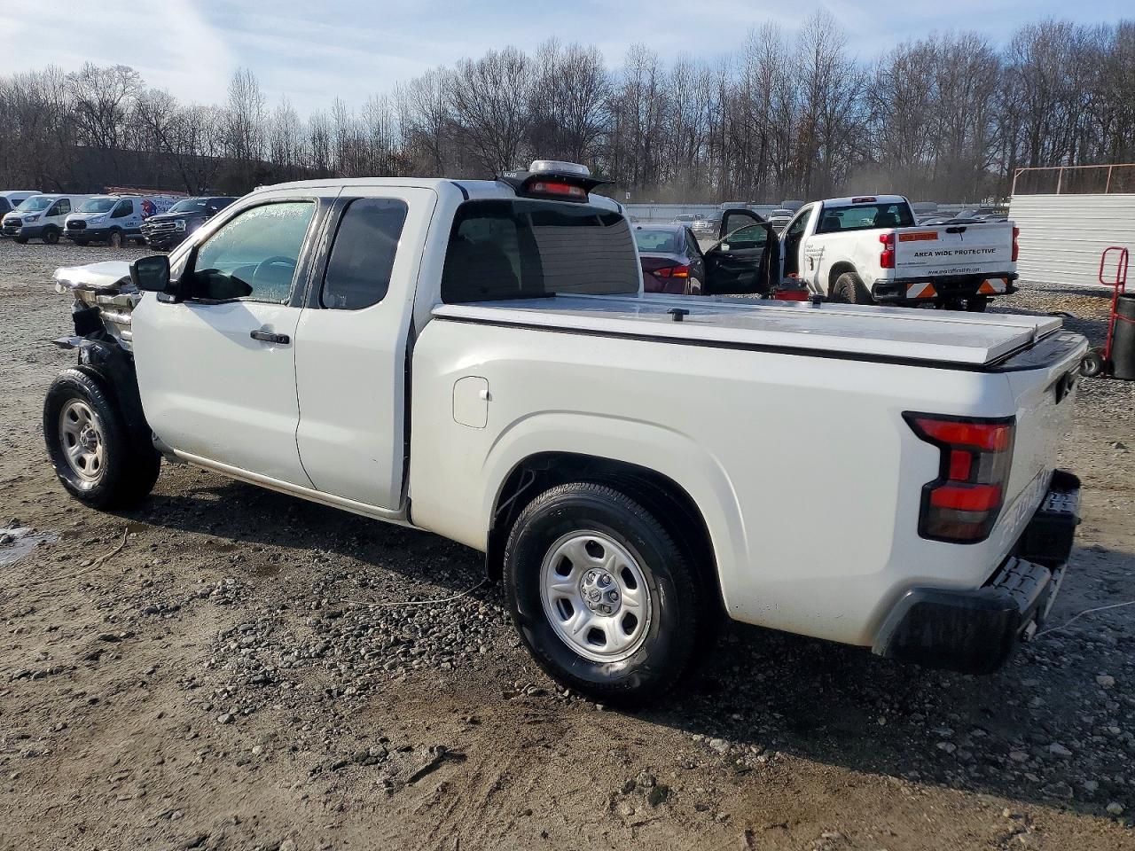 2024 NISSAN FRONTIER S photo 2