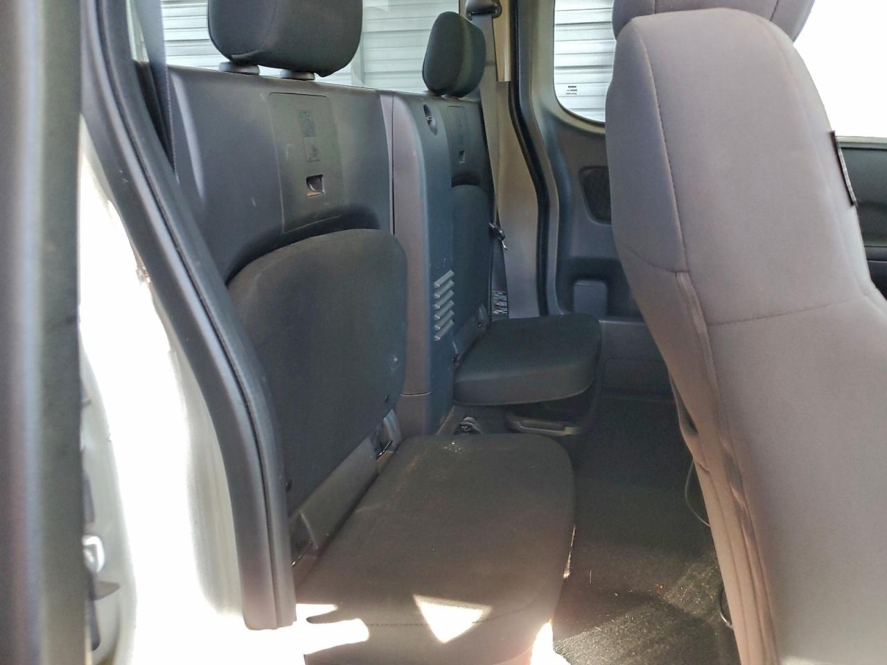 2024 NISSAN FRONTIER S photo 10