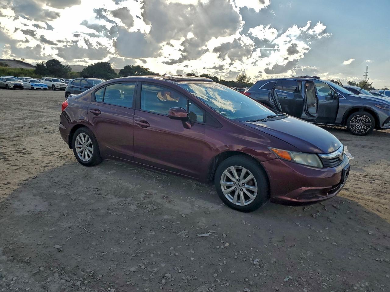 2012 HONDA CIVIC EXL photo 4