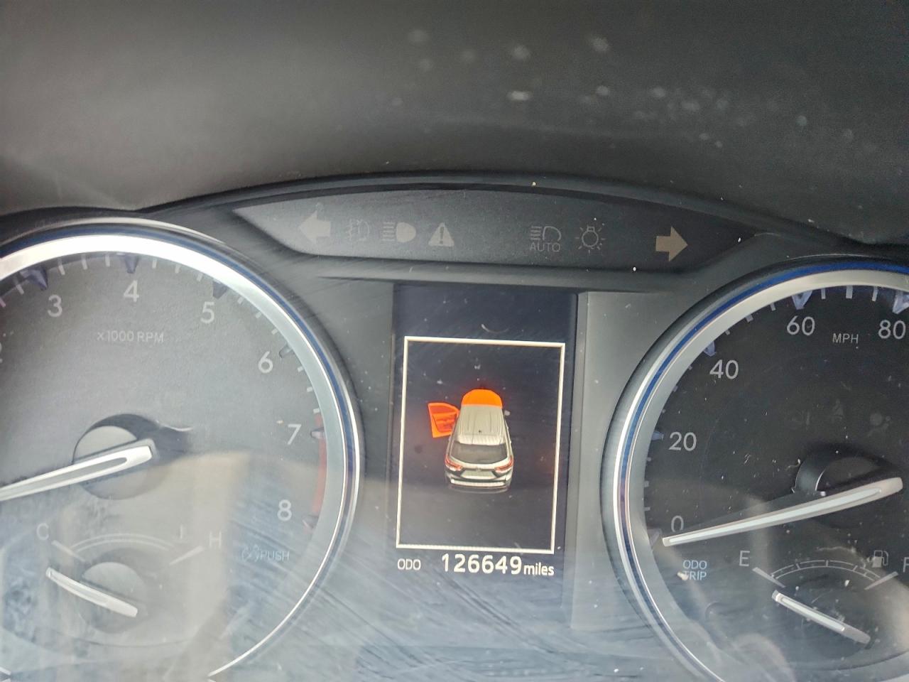 2019 TOYOTA HIGHLANDER SE photo 9