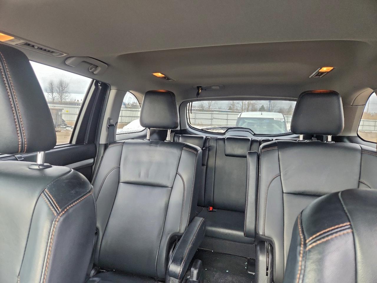 2019 TOYOTA HIGHLANDER SE photo 10