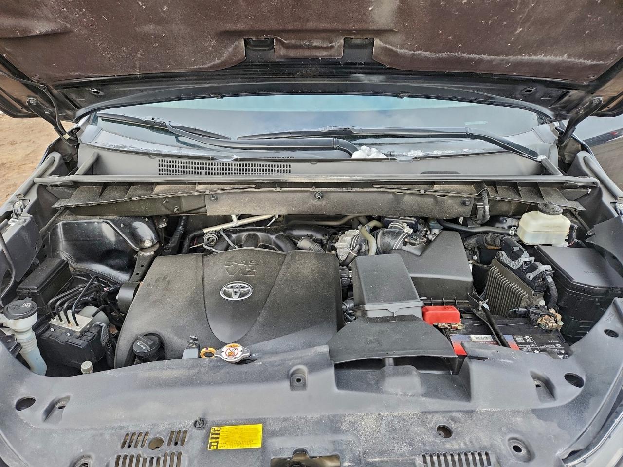 2019 TOYOTA HIGHLANDER SE photo 12