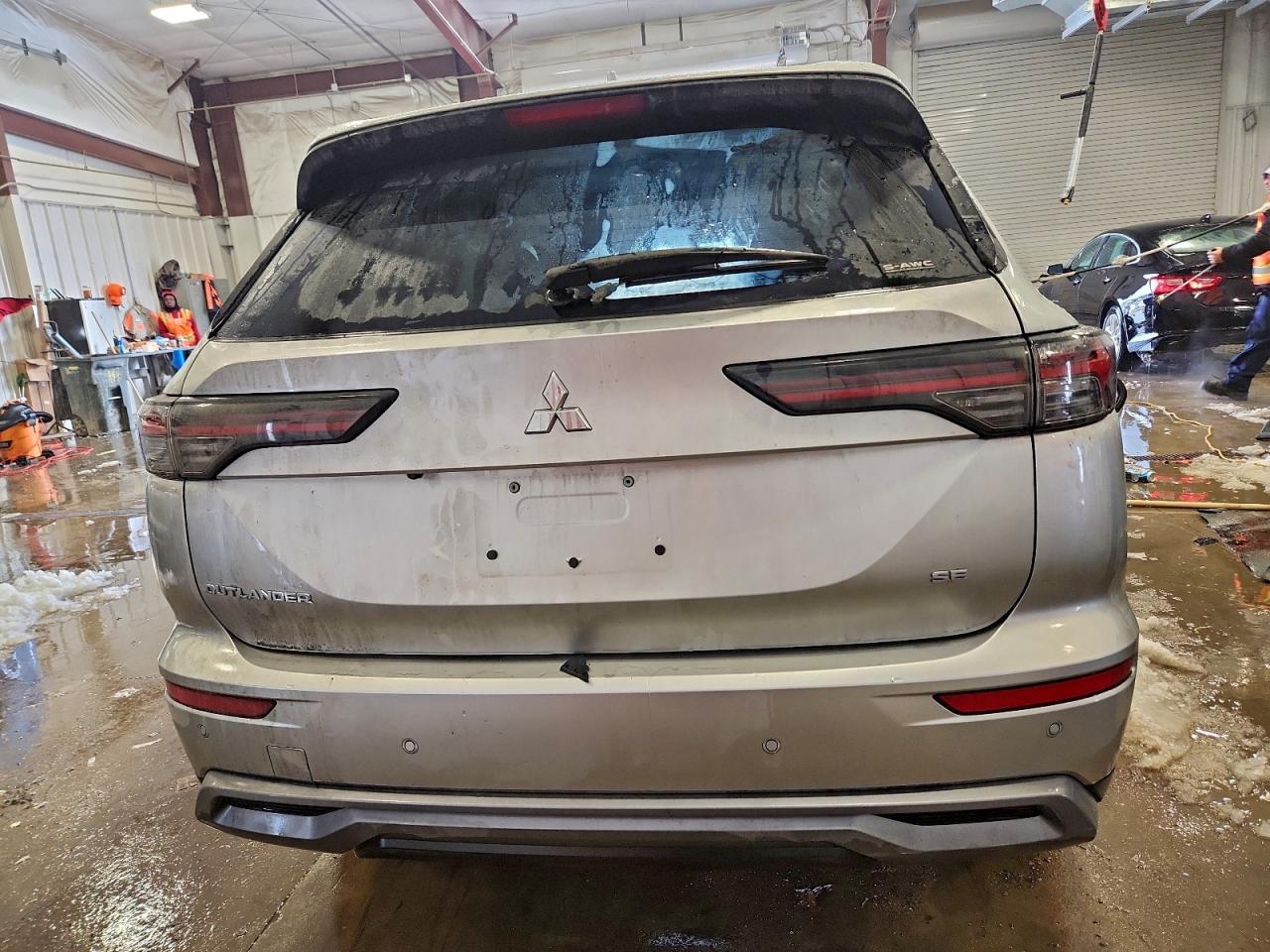 2025 MITSUBISHI OUTLANDER SE photo 11