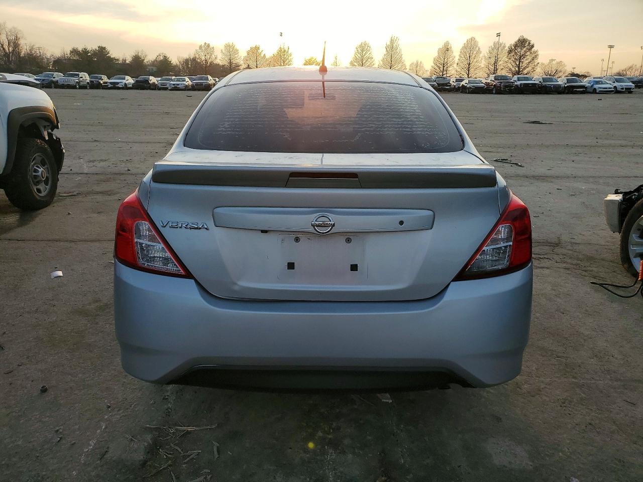 2019 NISSAN VERSA S photo 11