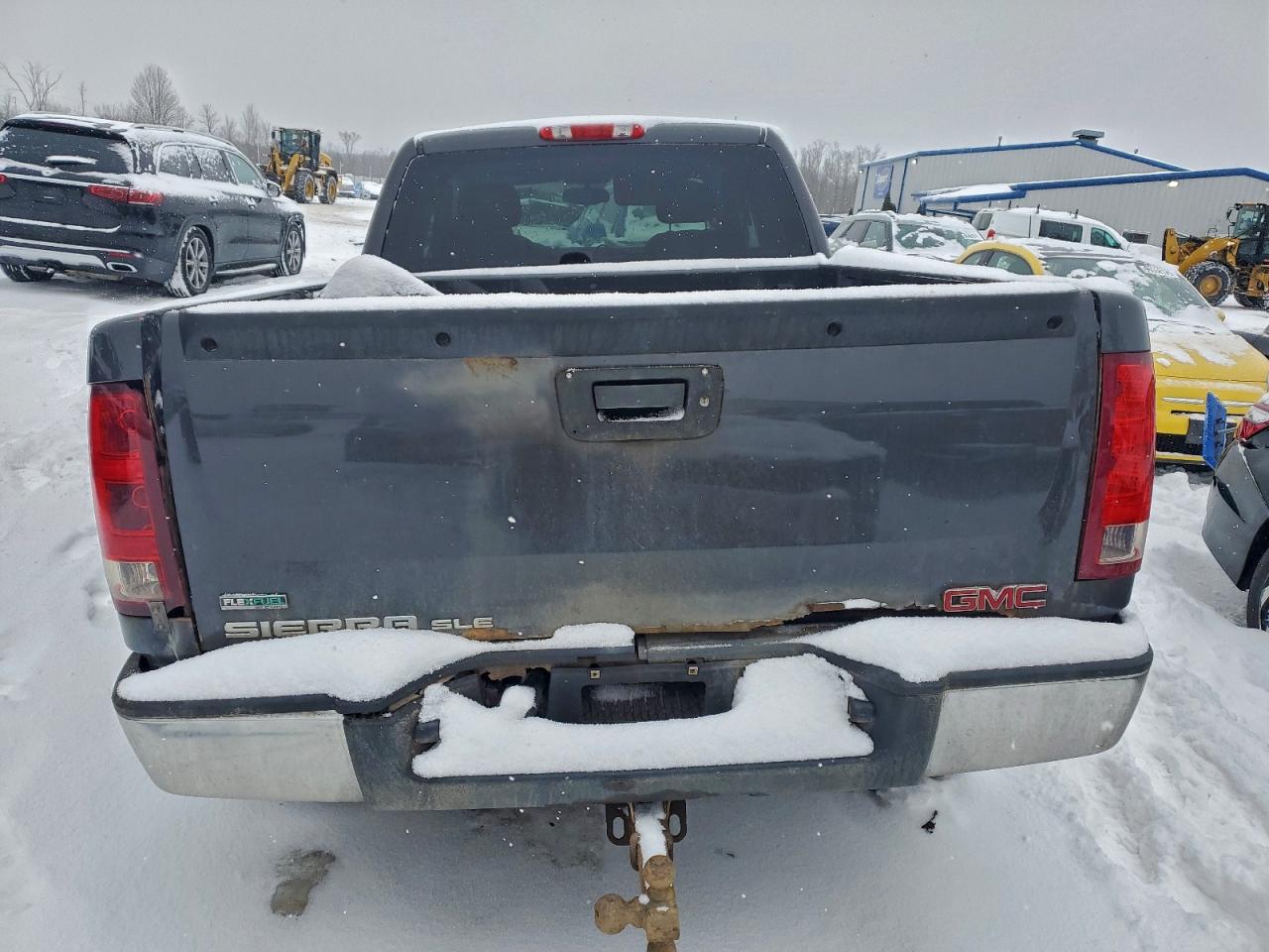 2010 GMC SIERRA K1500 SLE photo 11