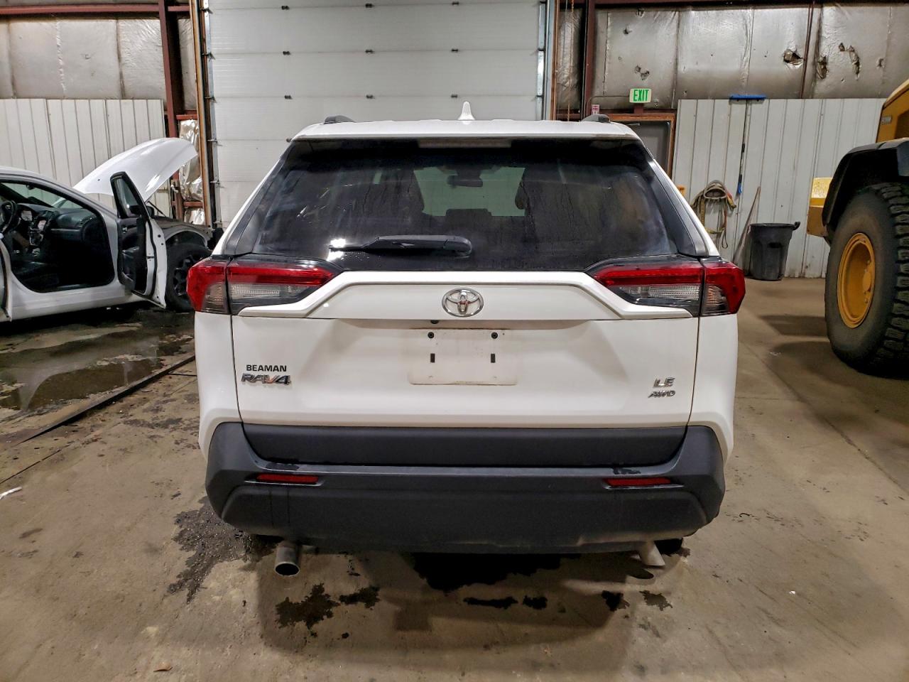 2021 TOYOTA RAV4 LE photo 11