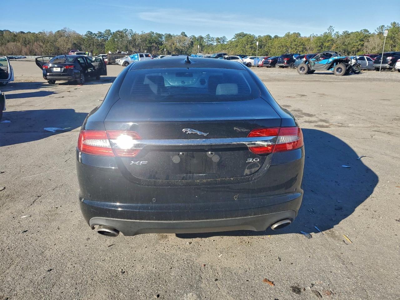 2013 JAGUAR XF photo 11
