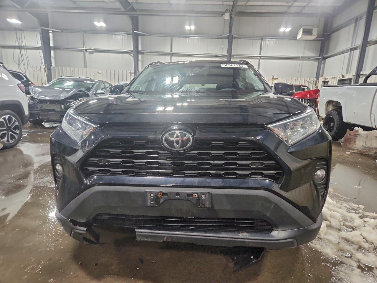 2021 TOYOTA RAV4 XLE PREMIUM photo 5