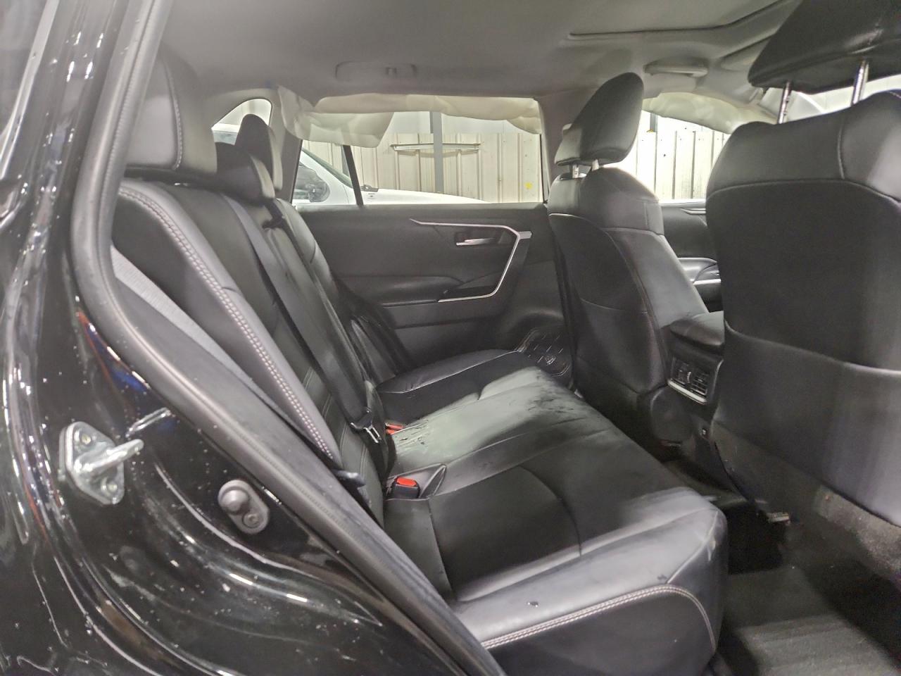 2021 TOYOTA RAV4 XLE PREMIUM photo 11