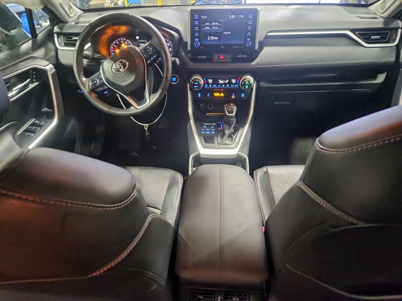 2021 TOYOTA RAV4 XLE PREMIUM photo 8