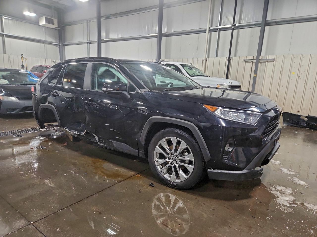 2021 TOYOTA RAV4 XLE PREMIUM photo 4
