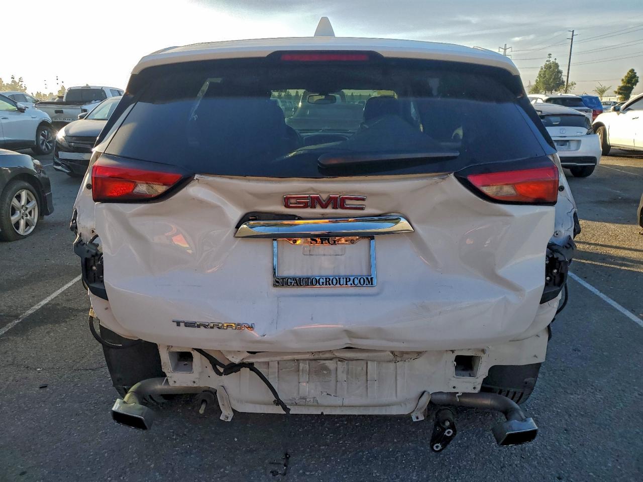 2018 GMC TERRAIN SLE photo 6