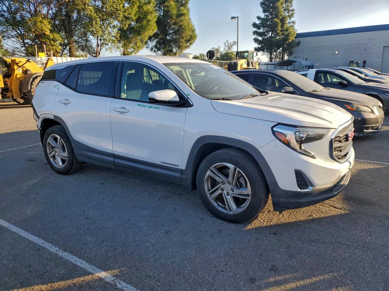 2018 GMC TERRAIN SLE photo 4