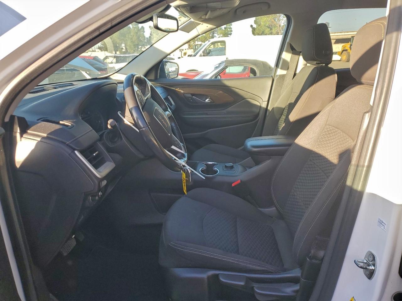 2018 GMC TERRAIN SLE photo 7