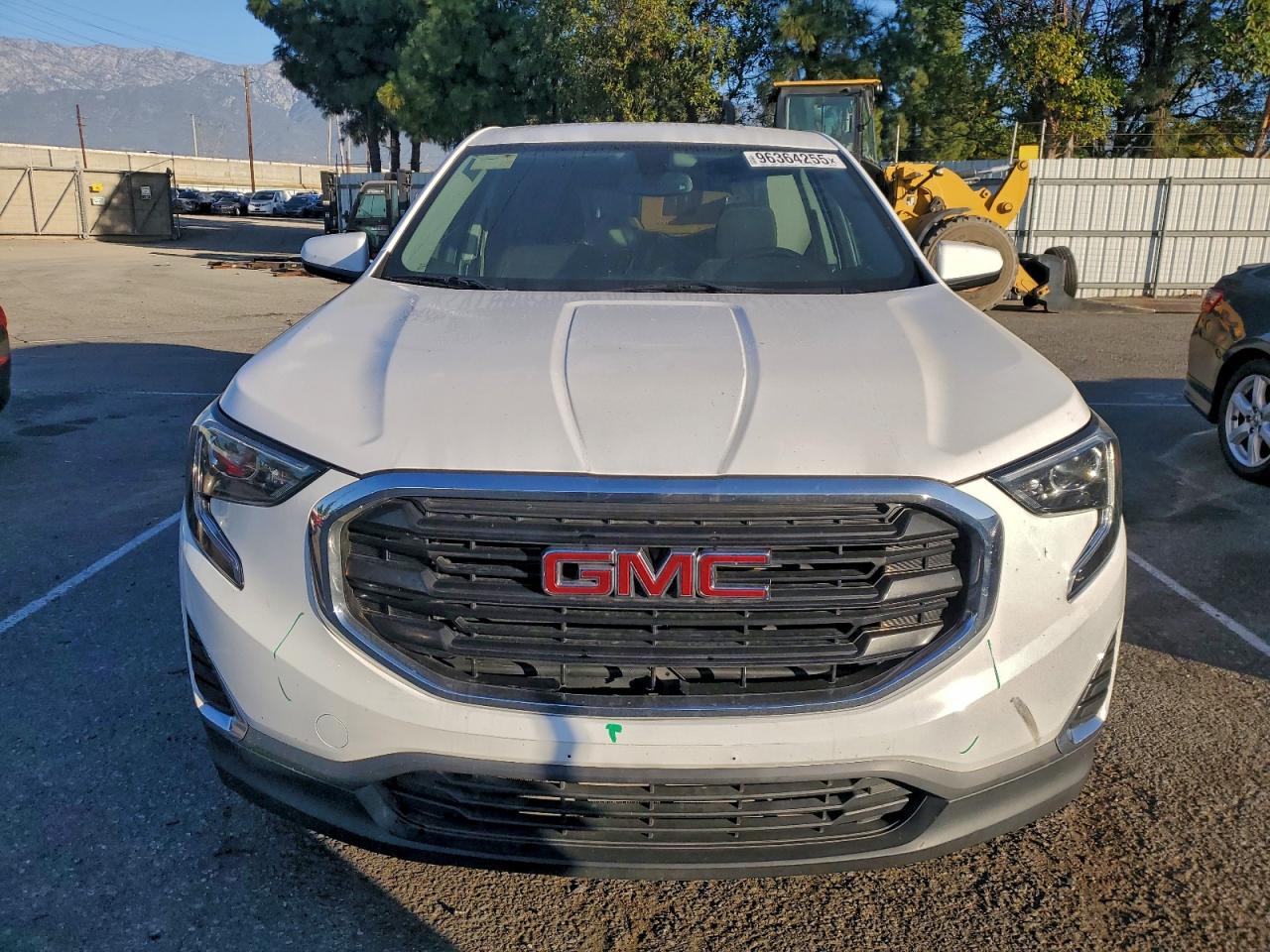 2018 GMC TERRAIN SLE photo 5