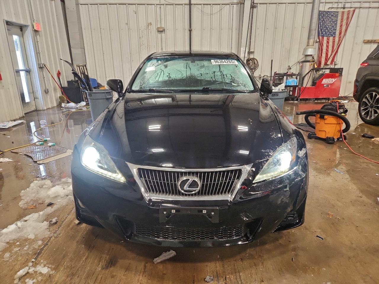 2011 LEXUS IS 250 photo 9