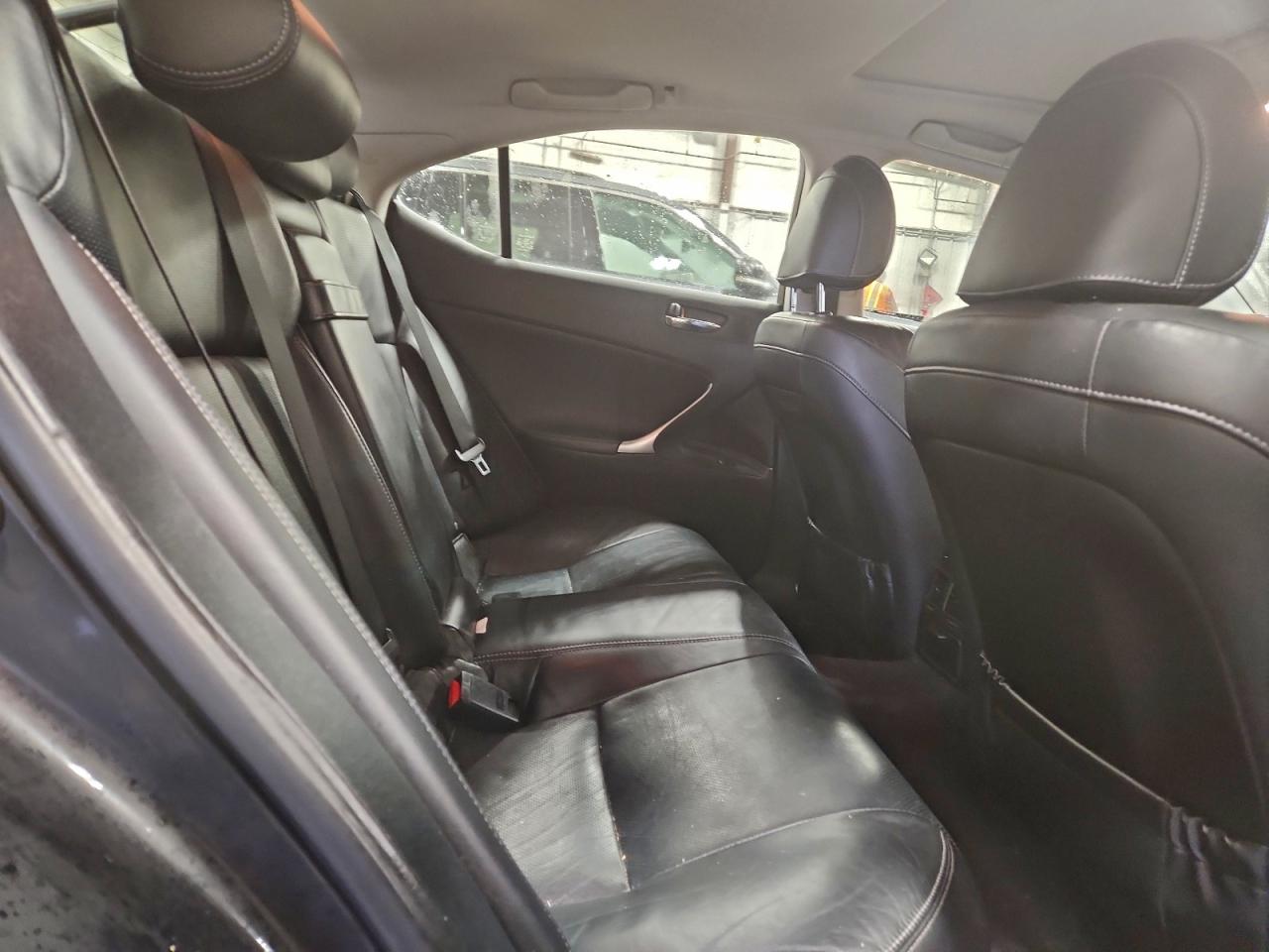 2011 LEXUS IS 250 photo 19