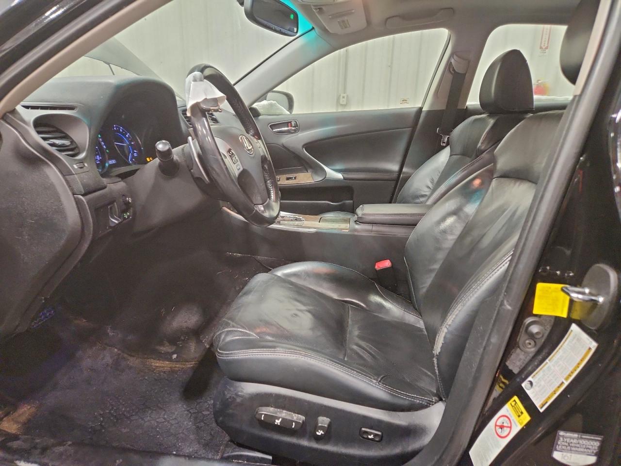 2011 LEXUS IS 250 photo 13