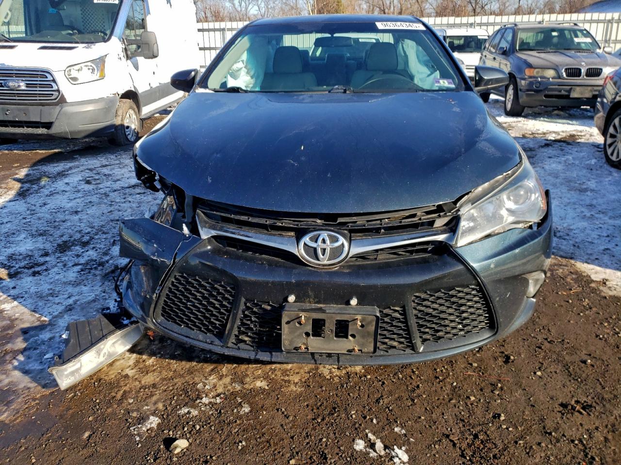 2017 TOYOTA CAMRY LE photo 5