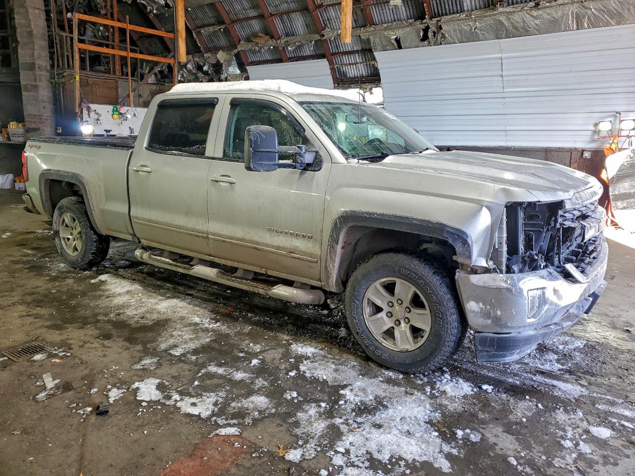 2017 CHEVROLET SILVERADO K1500 LT photo 4