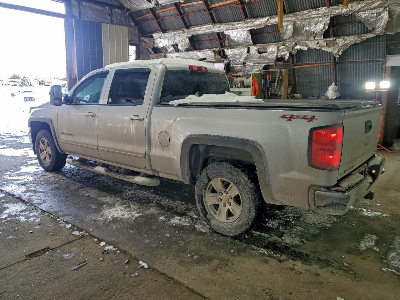 2017 CHEVROLET SILVERADO K1500 LT photo 2