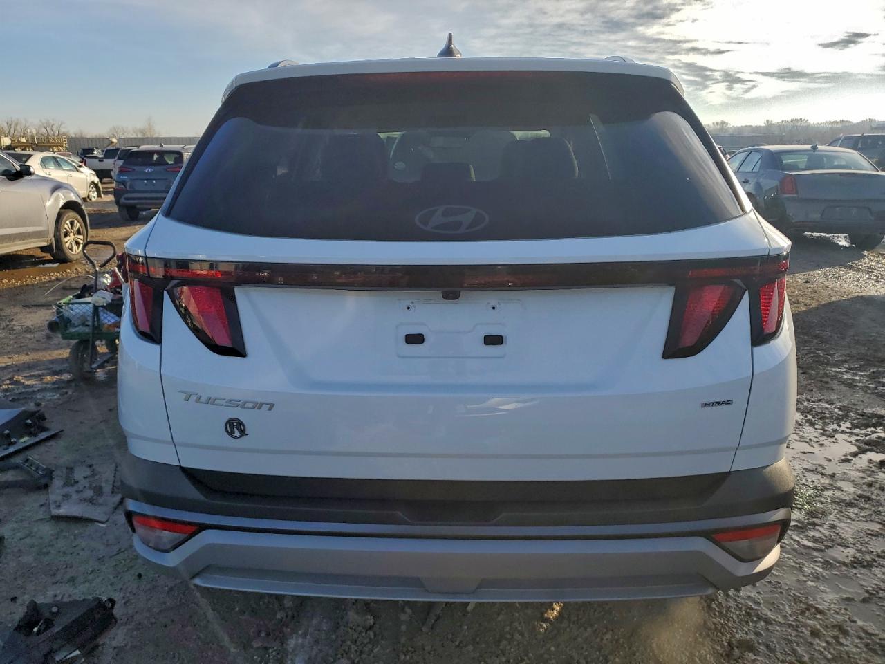 2025 HYUNDAI TUCSON SEL photo 11