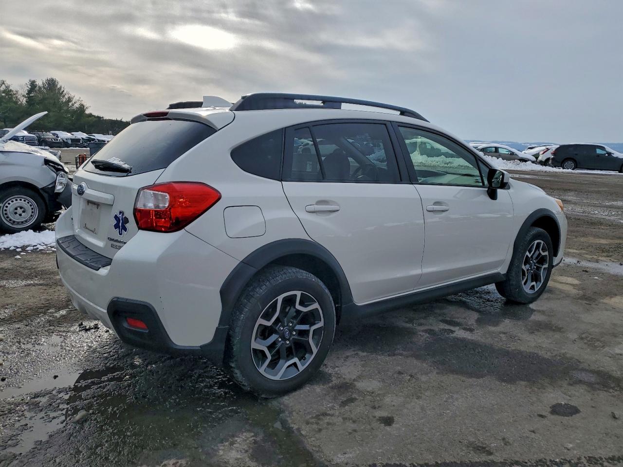 2017 SUBARU CROSSTREK PREMIUM photo 3