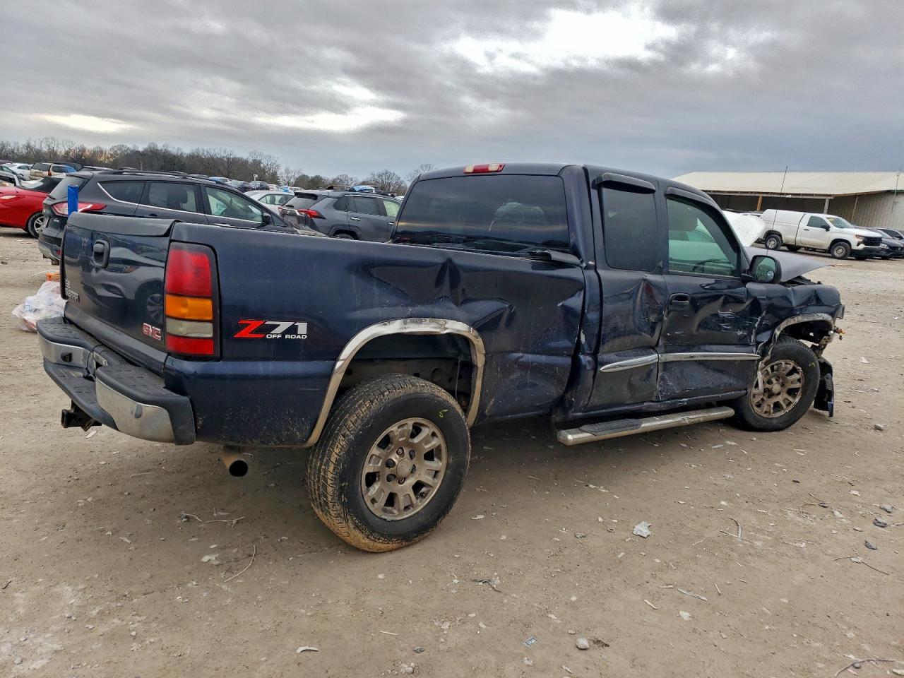 2006 GMC NEW SIERRA K1500 photo 3