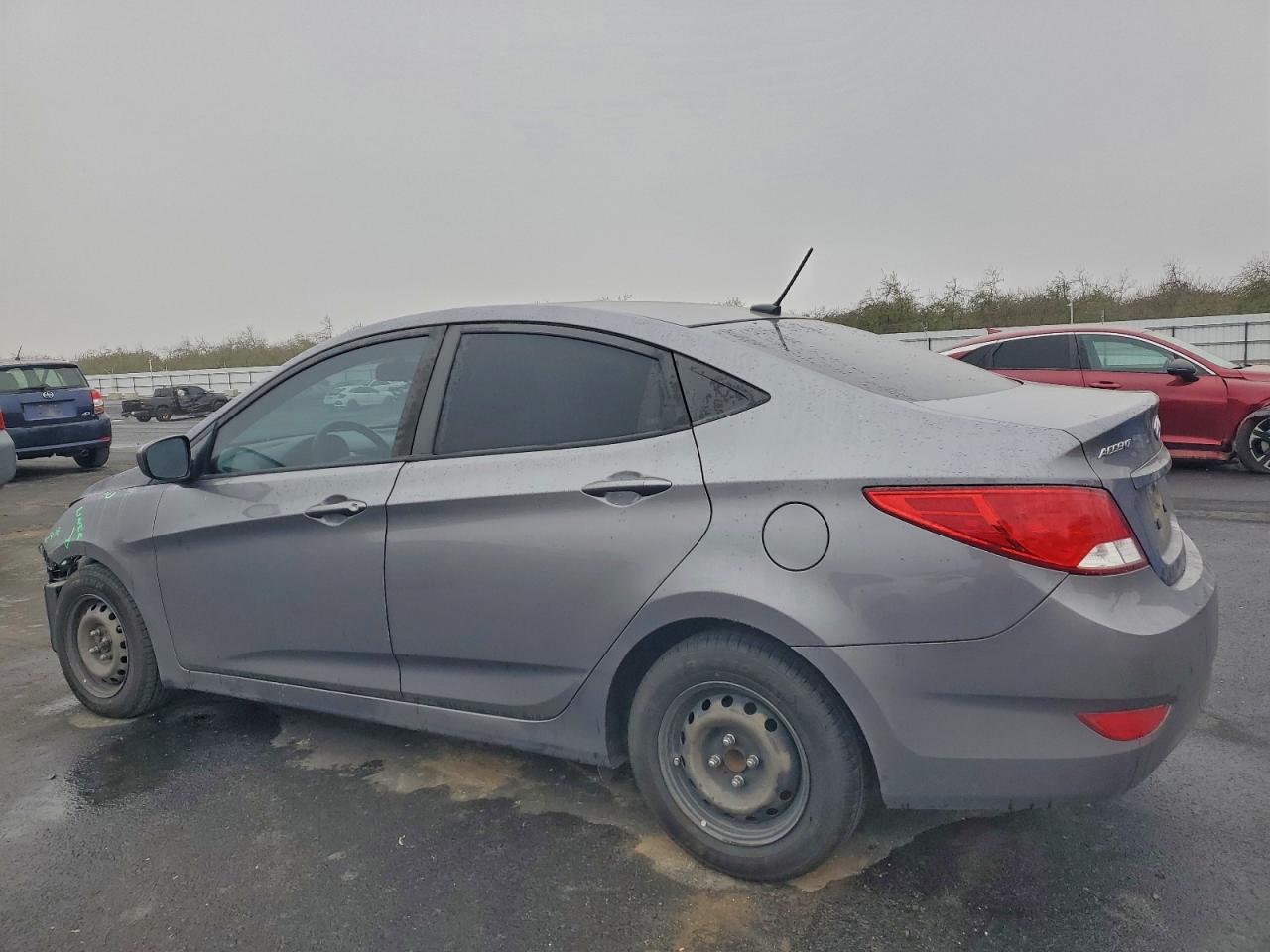 2017 HYUNDAI ACCENT SE photo 2