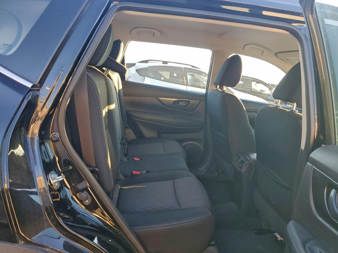 2020 NISSAN ROGUE S photo 11