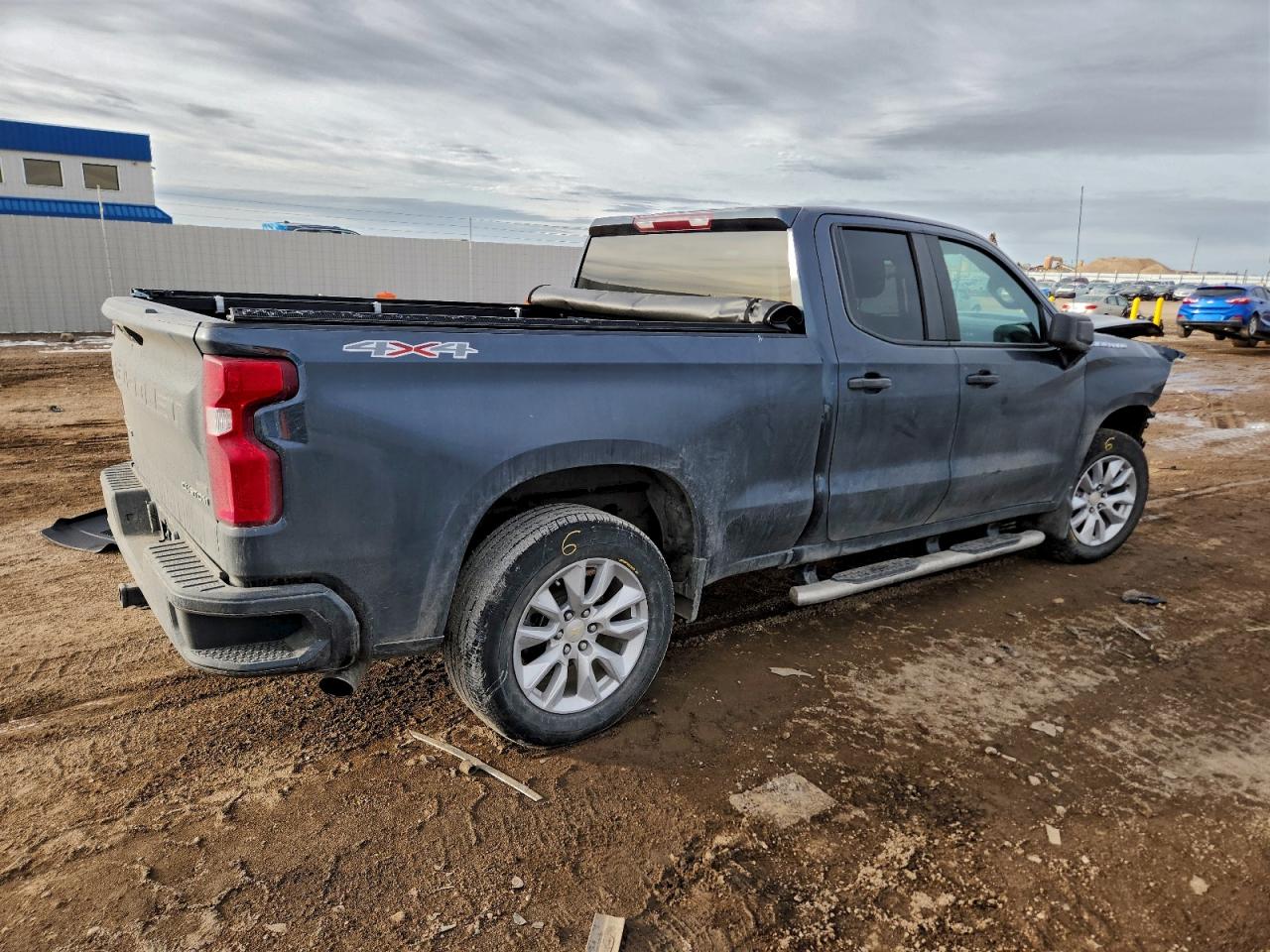 2020 CHEVROLET SILVERADO K1500 CUSTOM photo 3