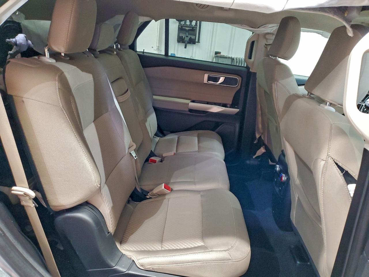 2023 FORD EXPLORER XLT photo 21