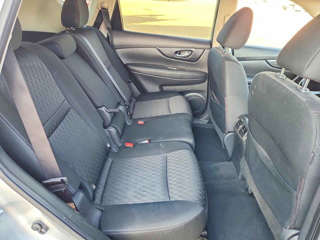 2019 NISSAN ROGUE S photo 11