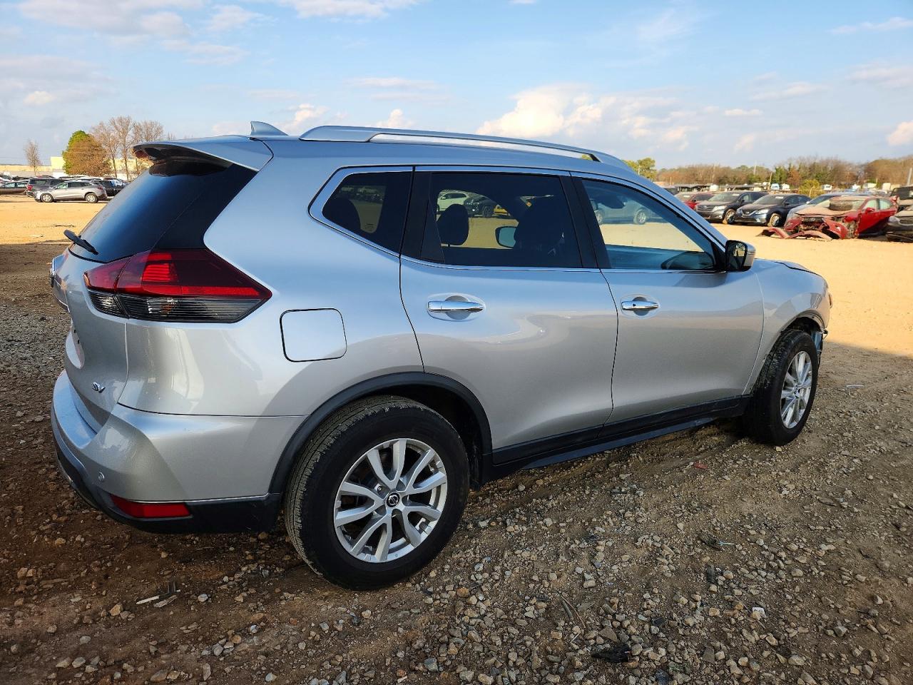 2019 NISSAN ROGUE S photo 3