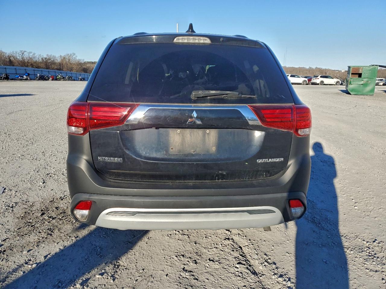 2019 MITSUBISHI OUTLANDER ES photo 6