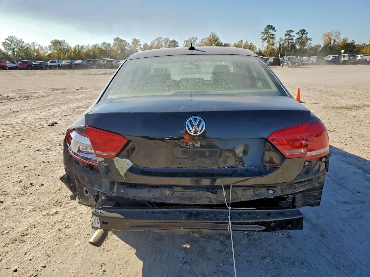 2012 VOLKSWAGEN PASSAT SE photo 6