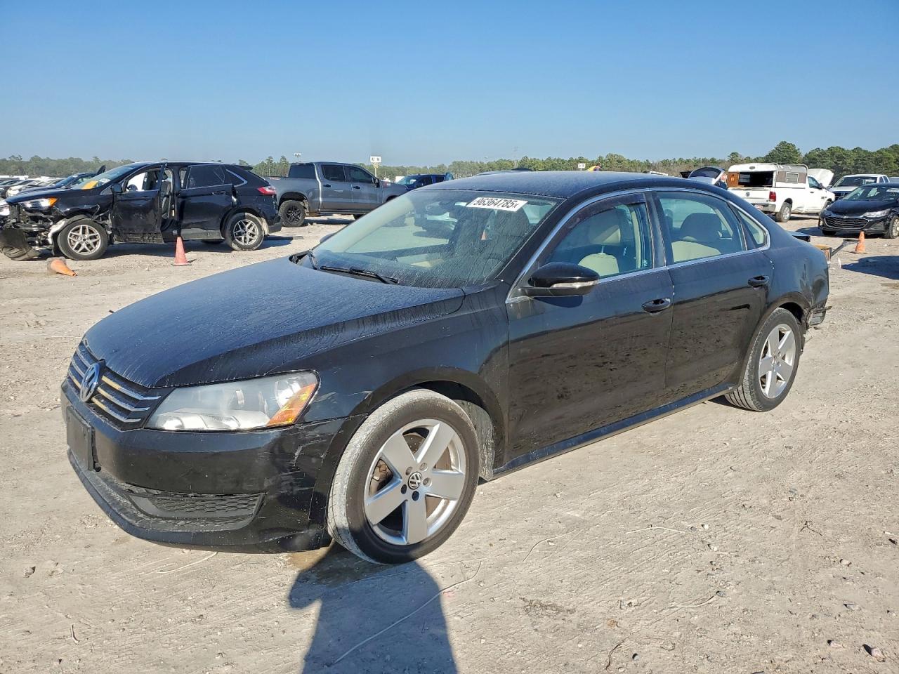2012 VOLKSWAGEN PASSAT SE — REAR END damage — photo 1