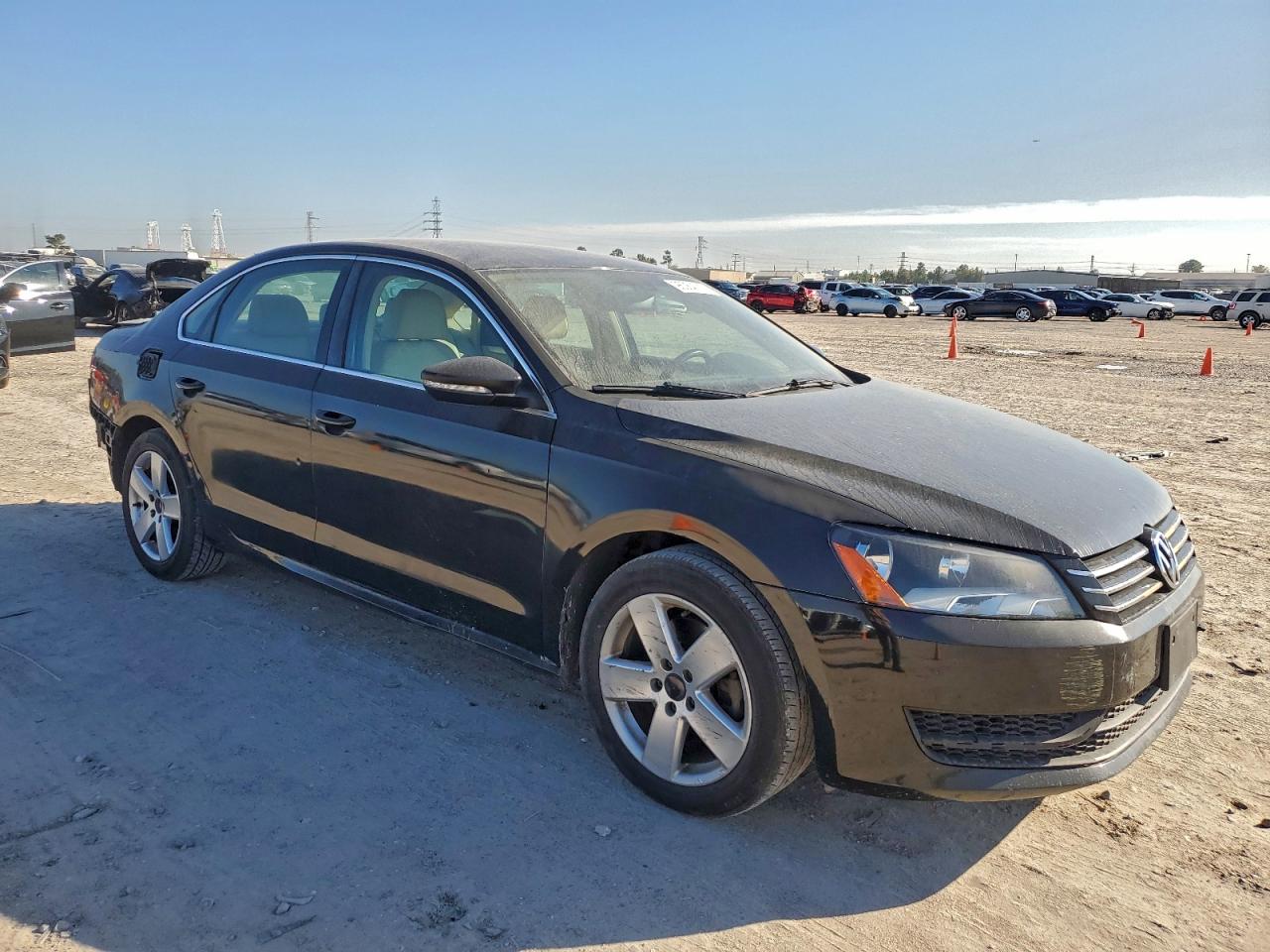 2012 VOLKSWAGEN PASSAT SE photo 4