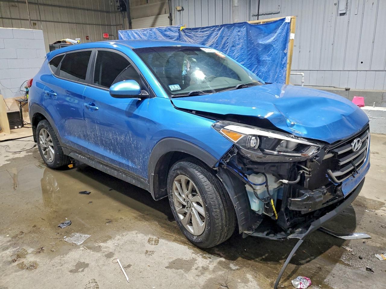 2017 HYUNDAI TUCSON SE photo 4